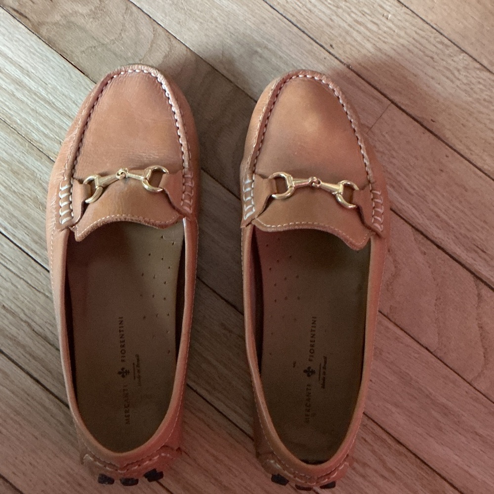 Mercanti Fiorentini Tan Loafers with Gold Accents